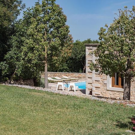 Koules Estate, With Private Pools & Bbq - Embracing Nature, By Thinkvilla Argouli Bilik gambar