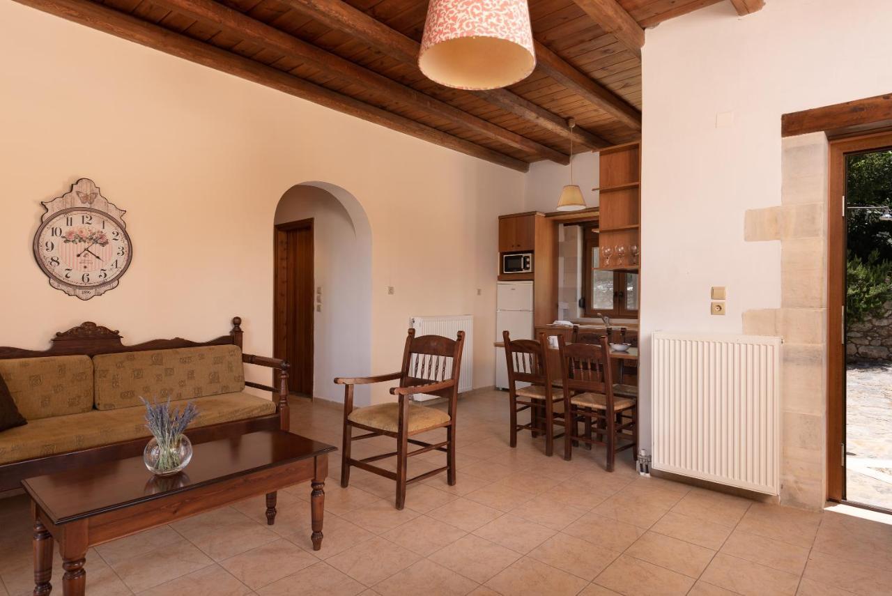 Koules Estate, With Private Pools & Bbq - Embracing Nature, By Thinkvilla Argouli Luaran gambar