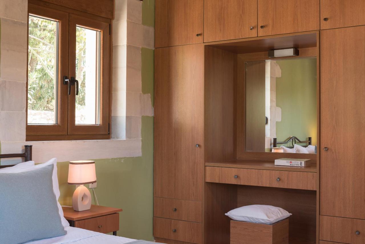 Koules Estate, With Private Pools & Bbq - Embracing Nature, By Thinkvilla Argouli Luaran gambar
