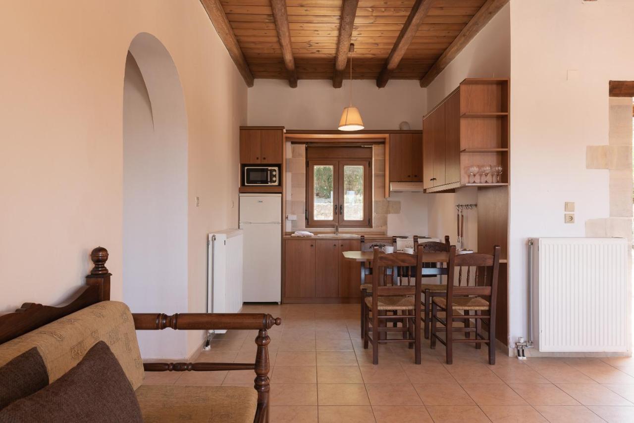 Koules Estate, With Private Pools & Bbq - Embracing Nature, By Thinkvilla Argouli Luaran gambar