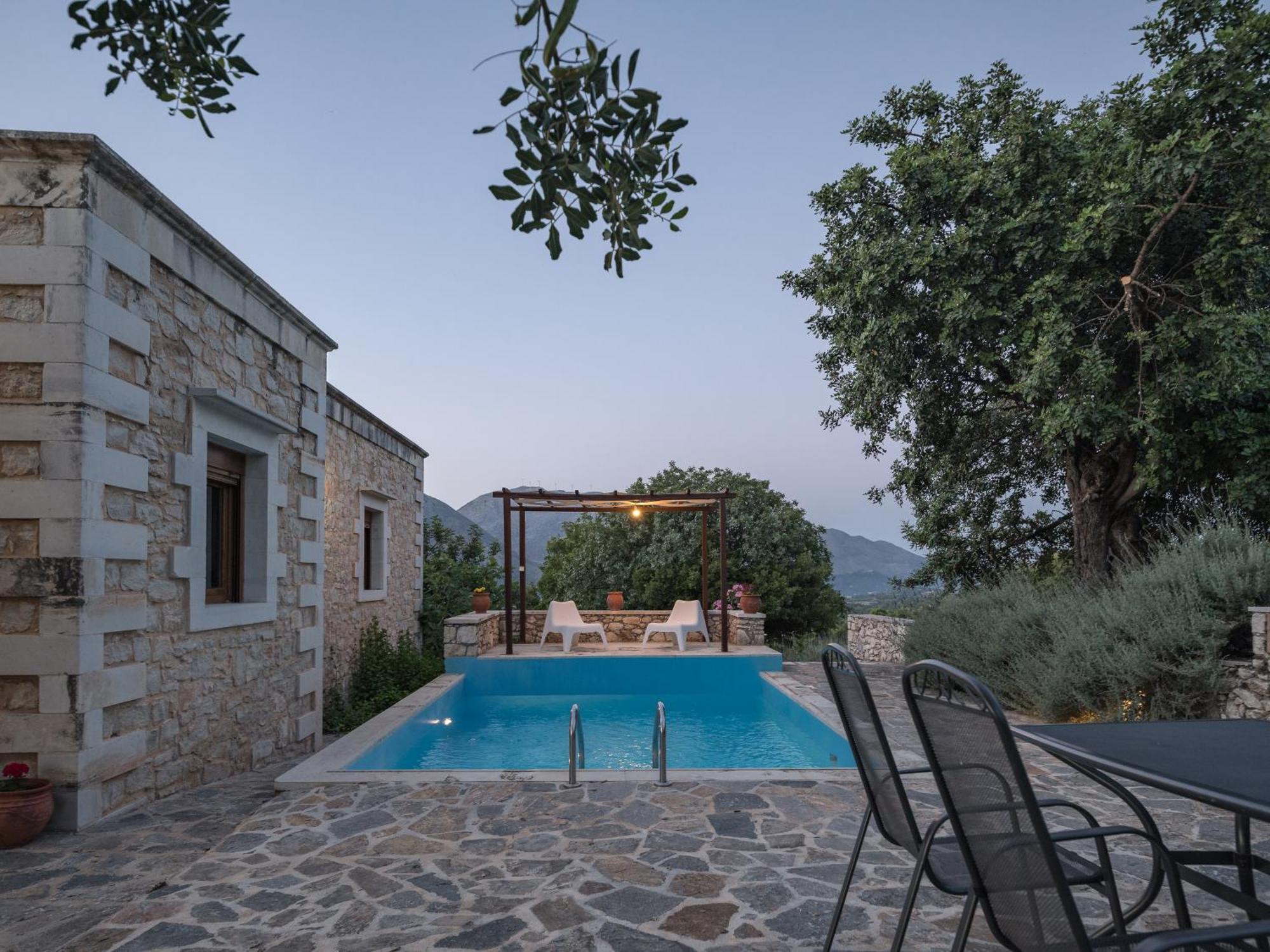 Koules Estate, With Private Pools & Bbq - Embracing Nature, By Thinkvilla Argouli Bilik gambar