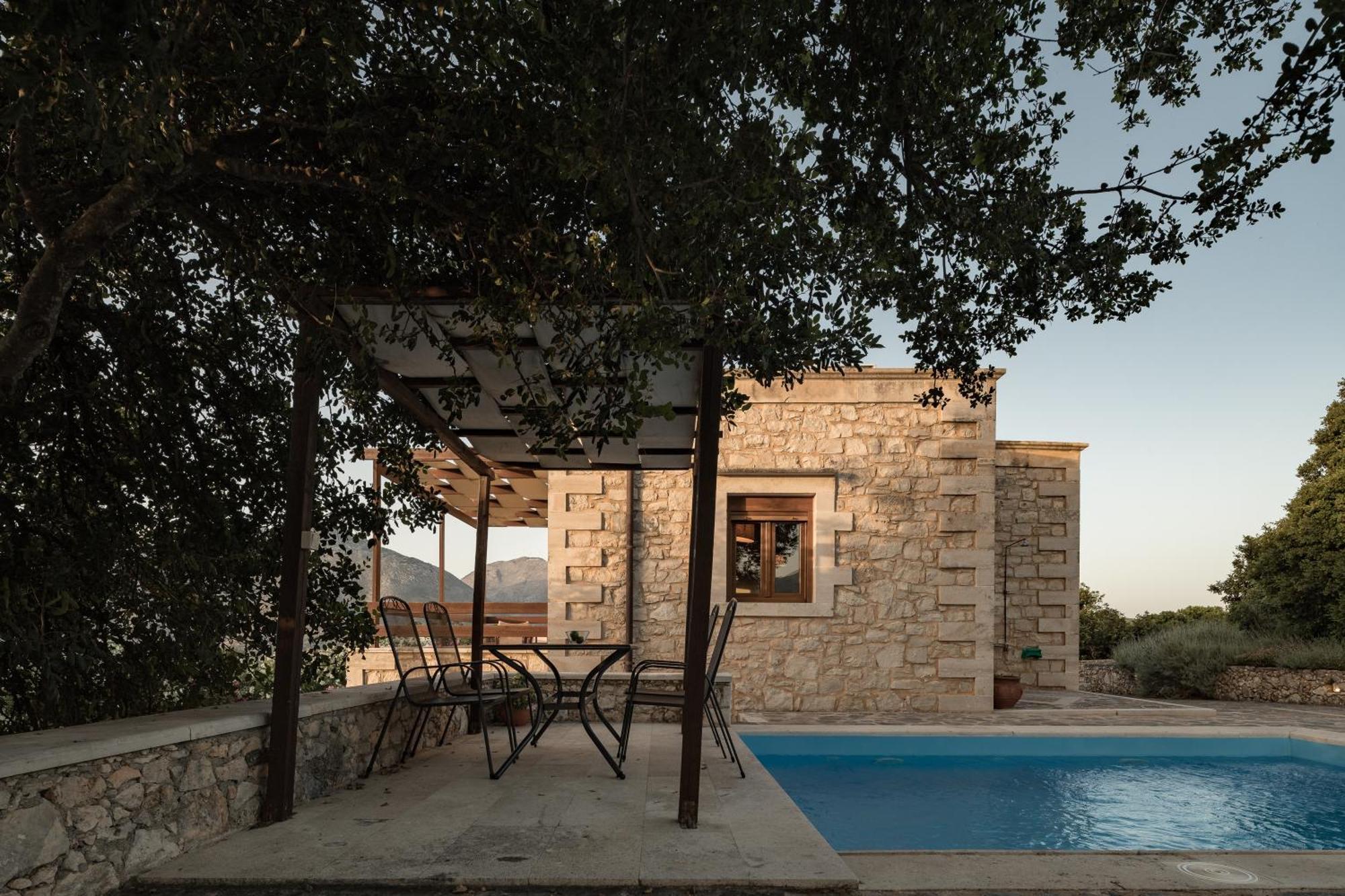 Koules Estate, With Private Pools & Bbq - Embracing Nature, By Thinkvilla Argouli Bilik gambar